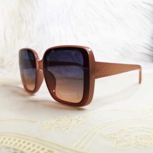 TAHARI Oversized Retro Fashion Sunglasses in Pink and Nude! - Picture 3 of 4